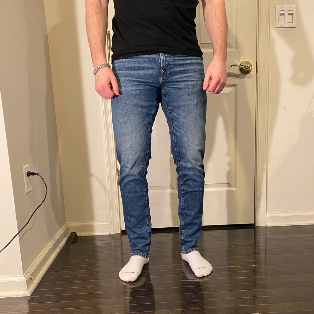 Men’s American Eagle athletic skinny jean size 32x32 in mid wash